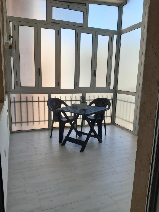 Piazza Mazzini Apartment เลชเช ภายนอก รูปภาพ