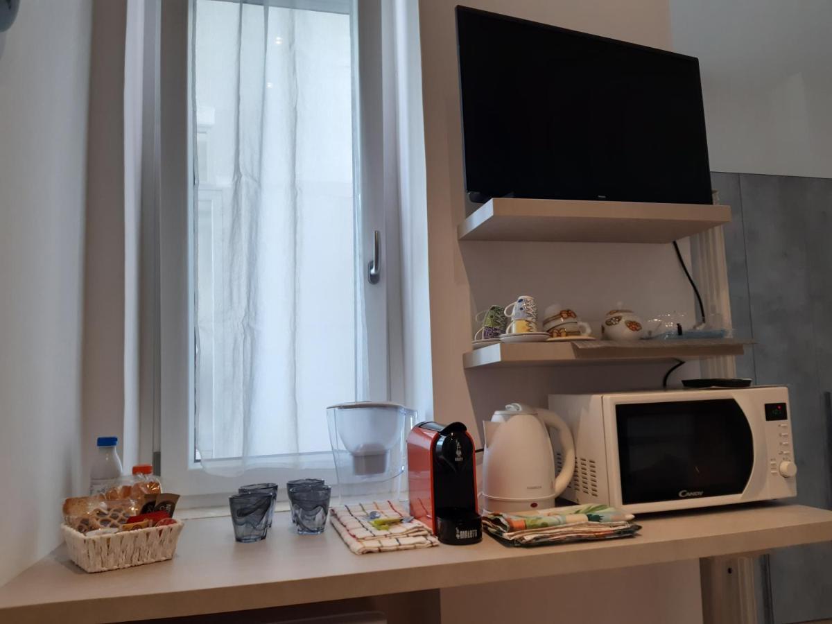 Piazza Mazzini Apartment เลชเช ภายนอก รูปภาพ